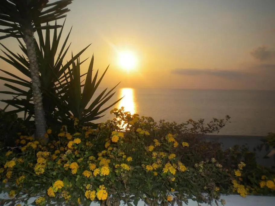 Dom wakacyjny Casa Vacanze Con Terrazza Panoramica Vista Mare Portu Maga