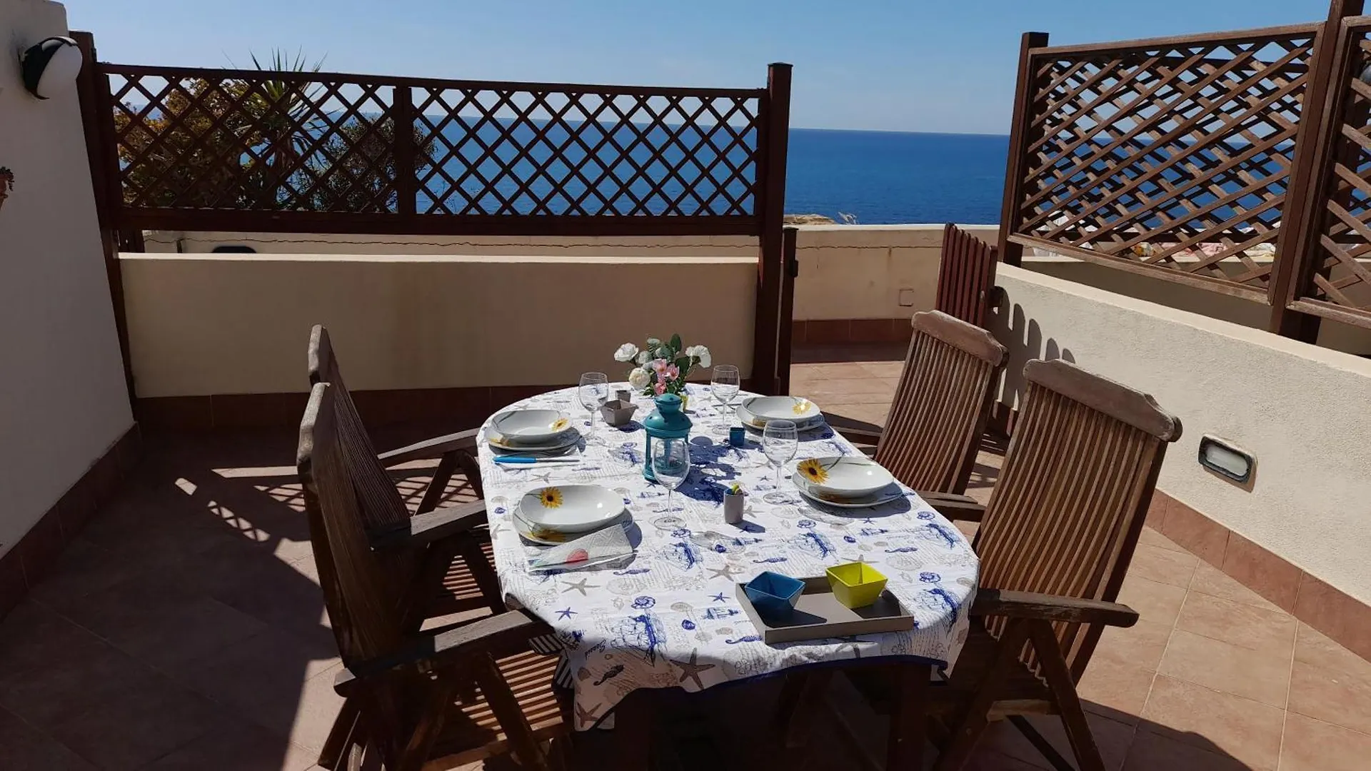 Casa Vacanze Con Terrazza Panoramica Vista Mare Portu Maga